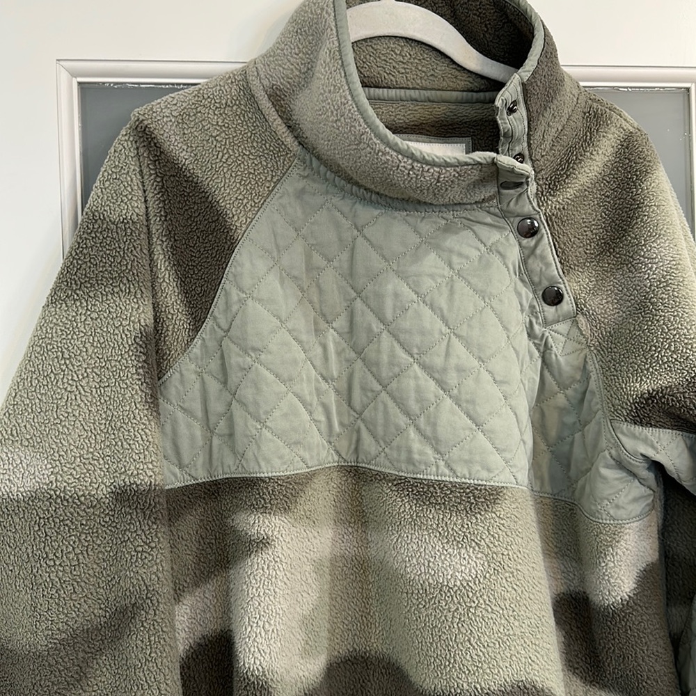 Abercrombie snap up fleece